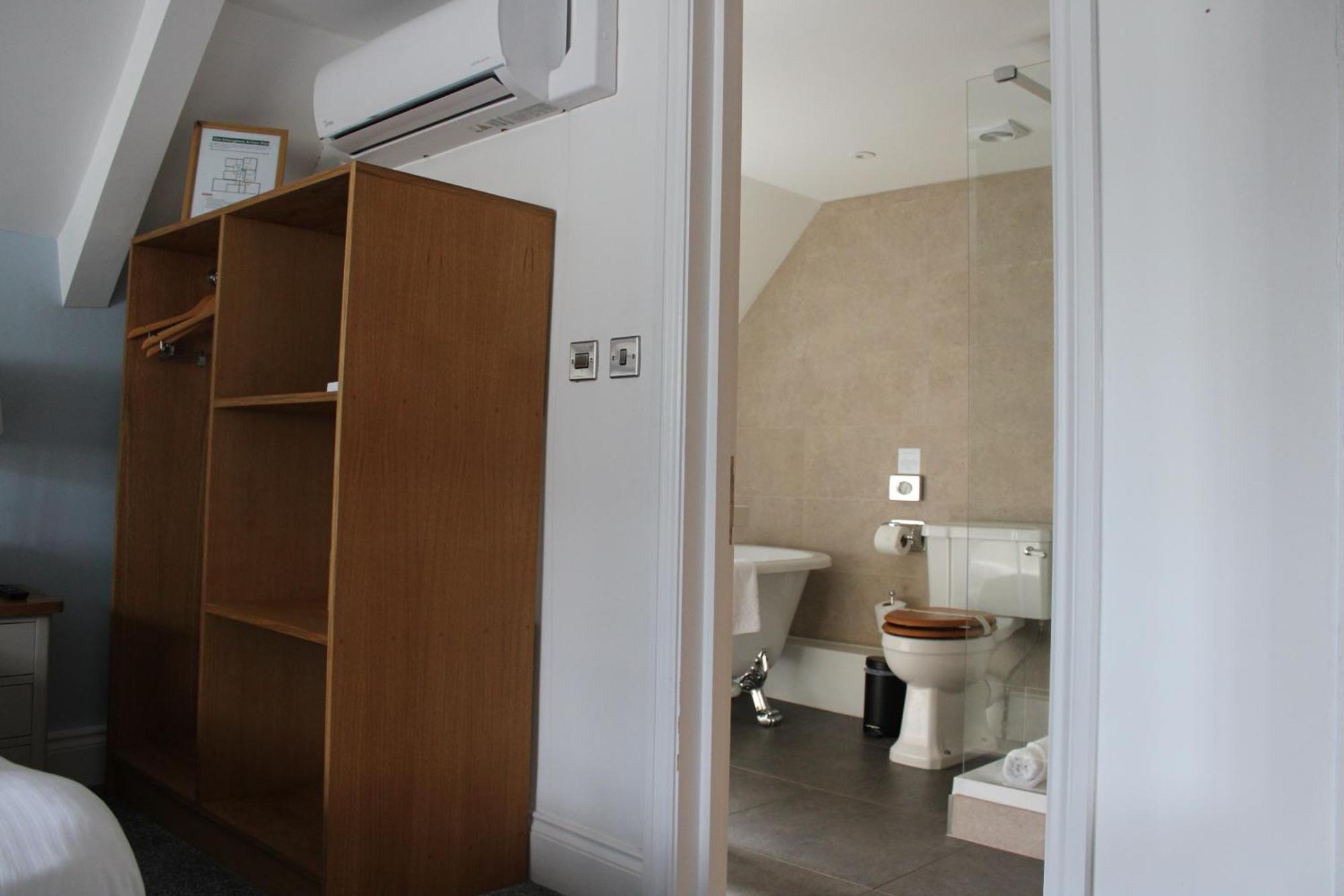 Bed and Breakfast The White Lion Вентнор Экстерьер фото