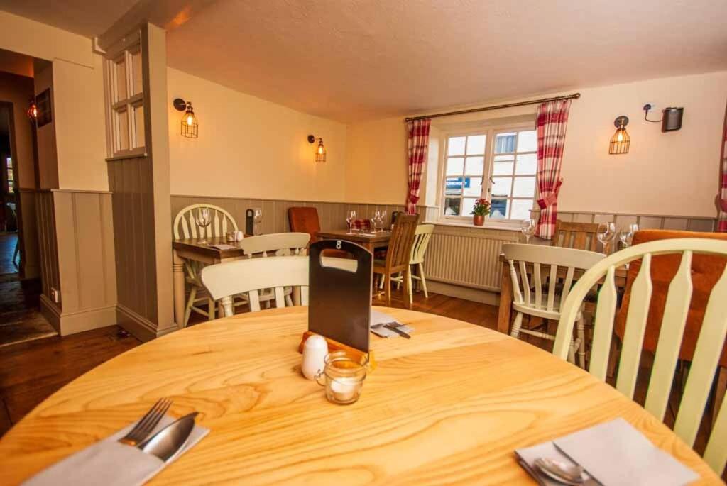 Bed and Breakfast The White Lion Вентнор Экстерьер фото